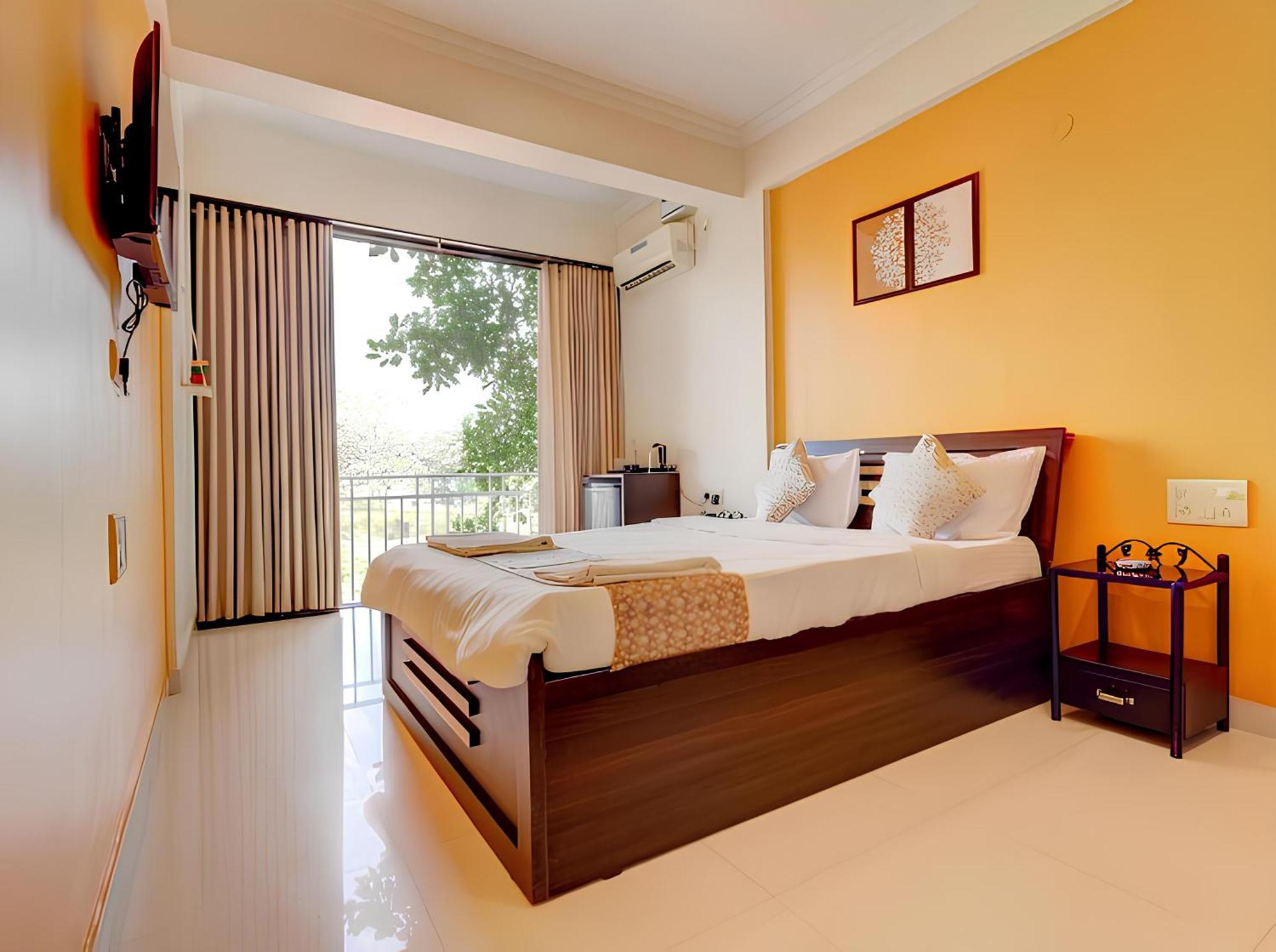 Hotel 7 Seas Вагатор Экстерьер фото