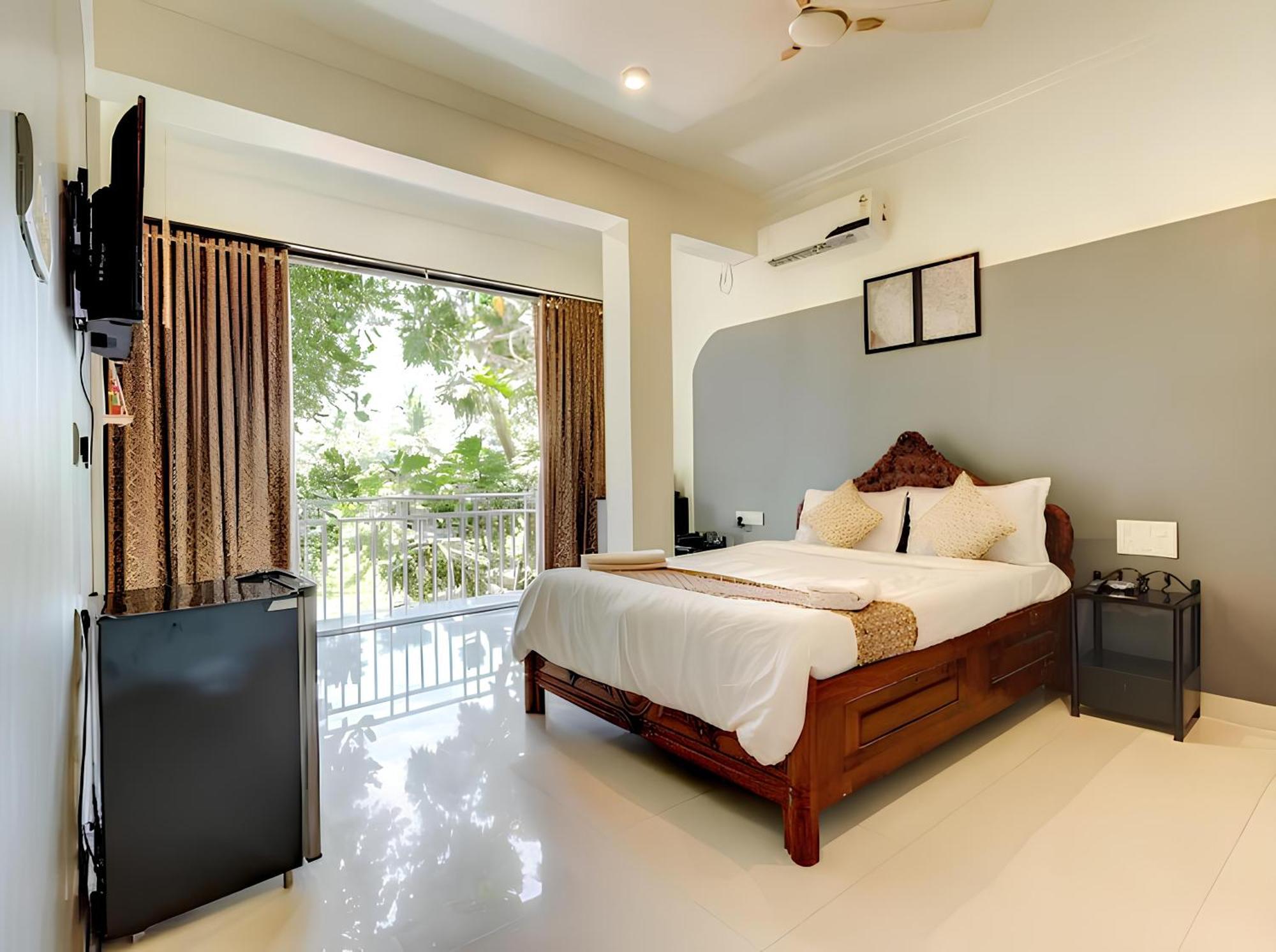 Hotel 7 Seas Вагатор Экстерьер фото