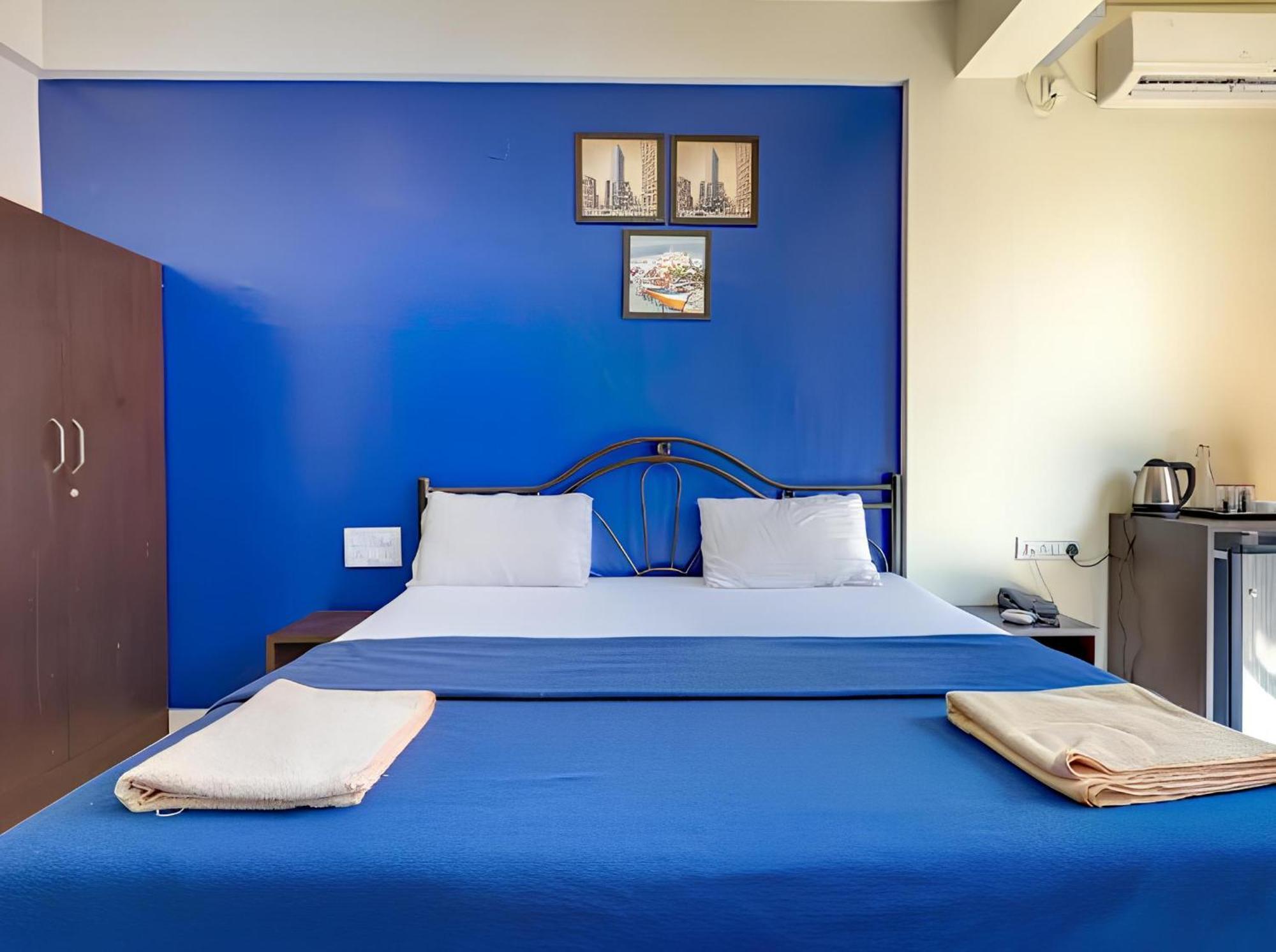 Hotel 7 Seas Вагатор Экстерьер фото