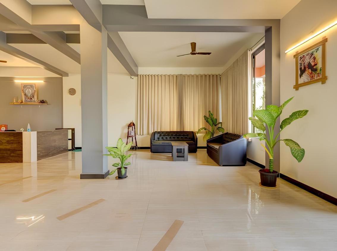 Hotel 7 Seas Вагатор Экстерьер фото