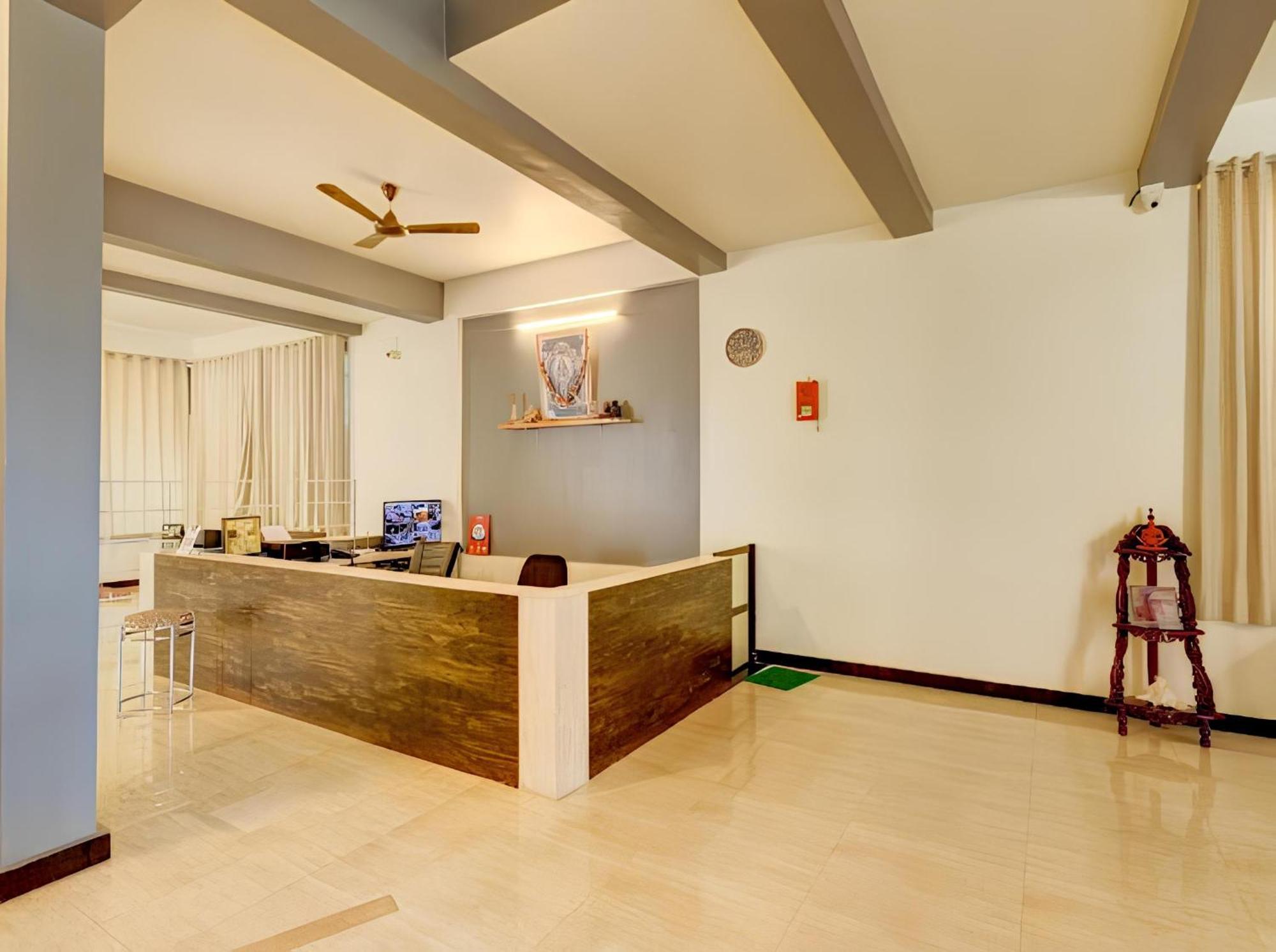 Hotel 7 Seas Вагатор Экстерьер фото